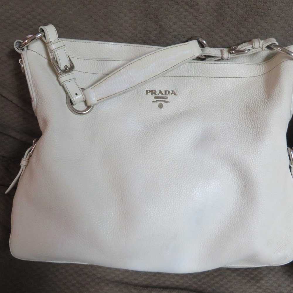 ❤️Auth PRADA White Pebbled Leather Shopper Bag Purse
